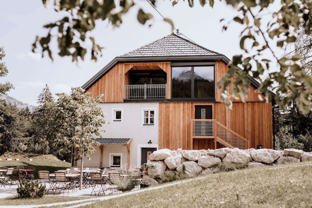 Das Schutzhaus am hohen Camper.