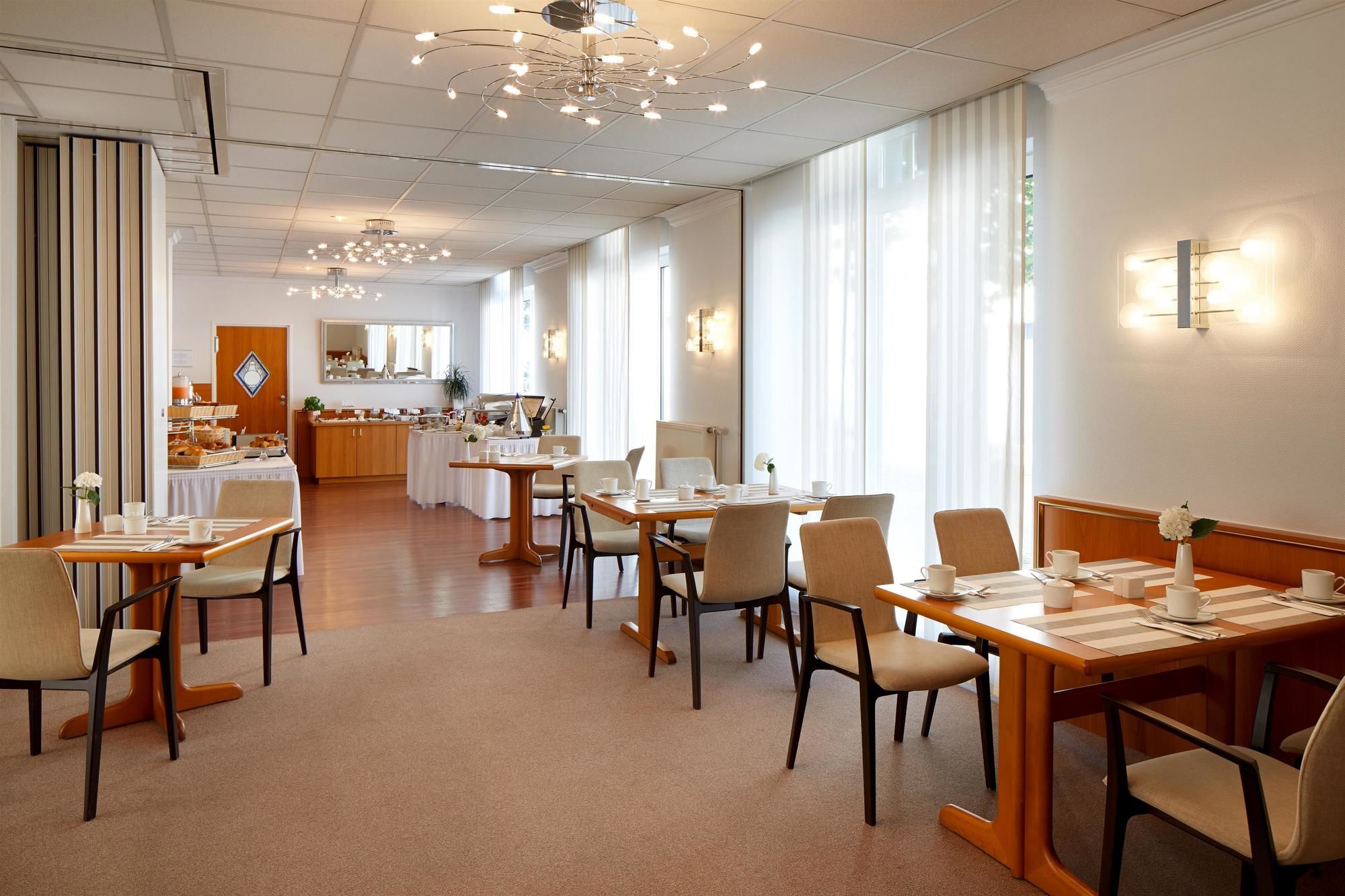 Best Western Hotel Lippstadt <br/>138.89 ew <br/> <a href='http://vakantieoplossing.nl/outpage/?id=2255fc7aa36838e6c3ffbfd818a8bf37' target='_blank'>View Details</a>