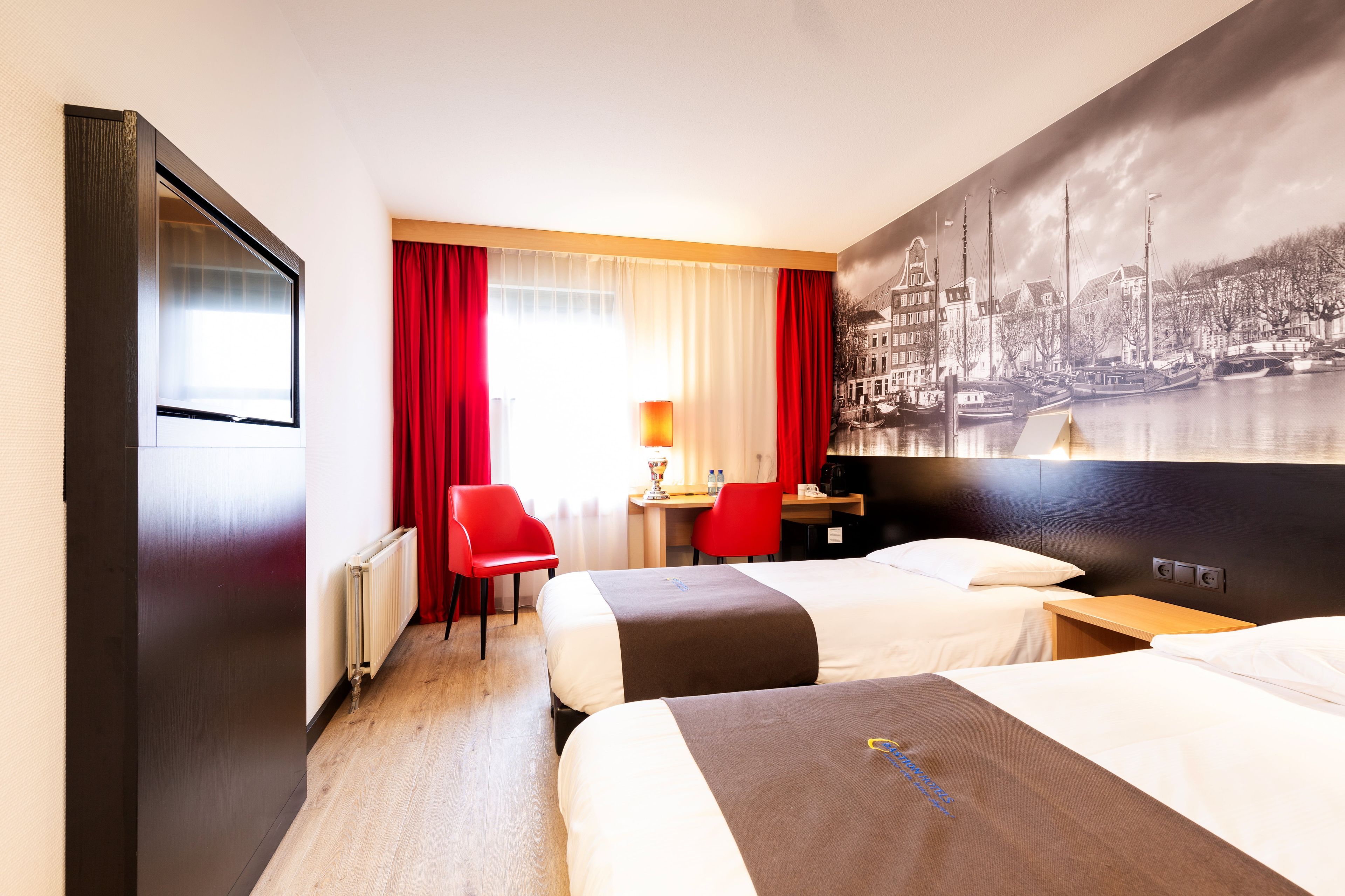 Bastion Hotel Dordrecht Papendrecht <br/>64.00 ew <br/> <a href='http://vakantieoplossing.nl/outpage/?id=68a20d423747d5815bcbee7335419305' target='_blank'>View Details</a>