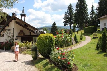 4-la personne bungalow Tidy chalet with dishwasher, in the High Vosges
