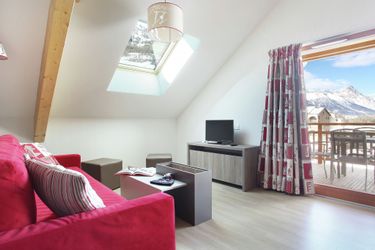 6-persoons bungalow Modern apartment in a ski area known for its sunshine
