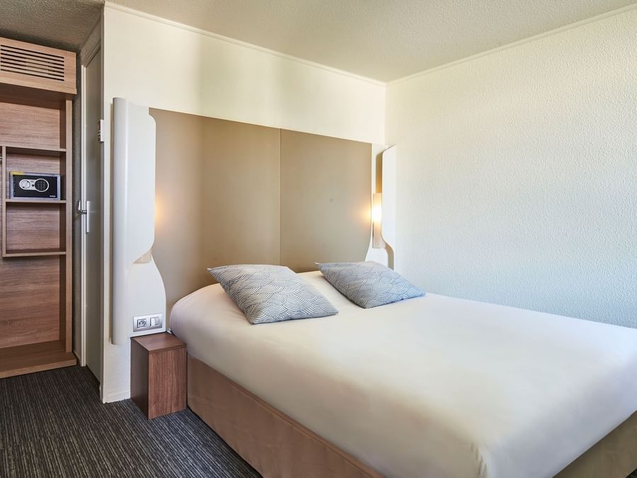 The Originals City La Verriere.