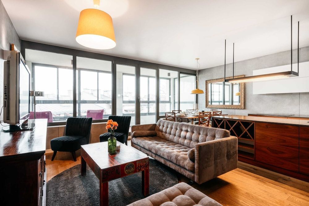 Penthouse Harmonica - LoftAffair