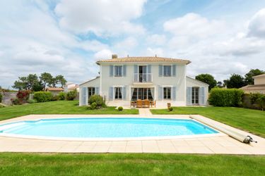8-Personen Ferienwohnung St.Gilles, Dom.de Fontenelles, EEA Villa avec pisc., 8 pers. (SGC222)