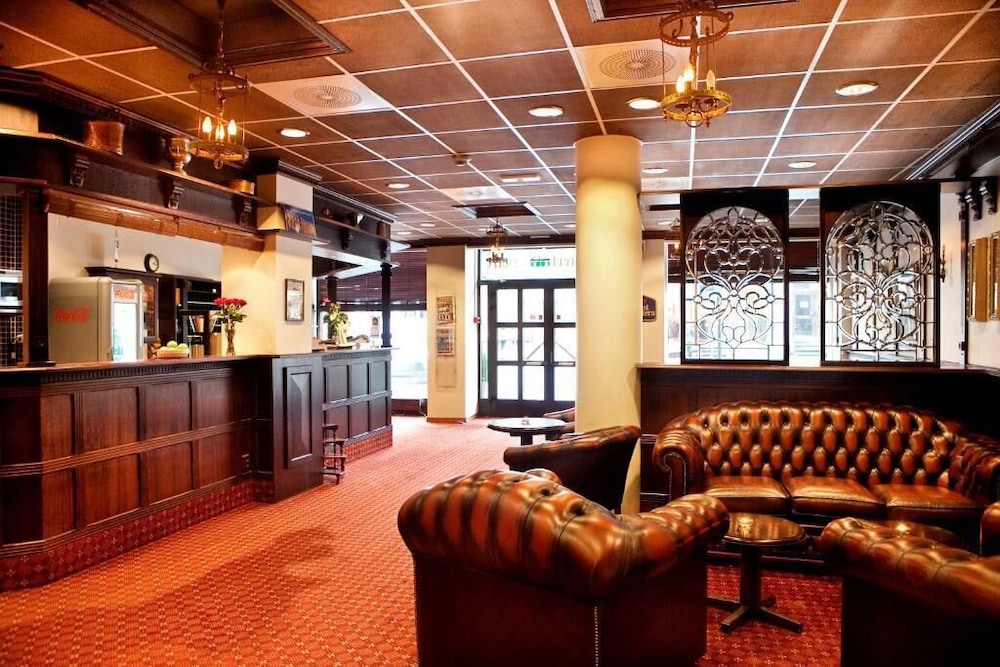 Chesterfield Hotel