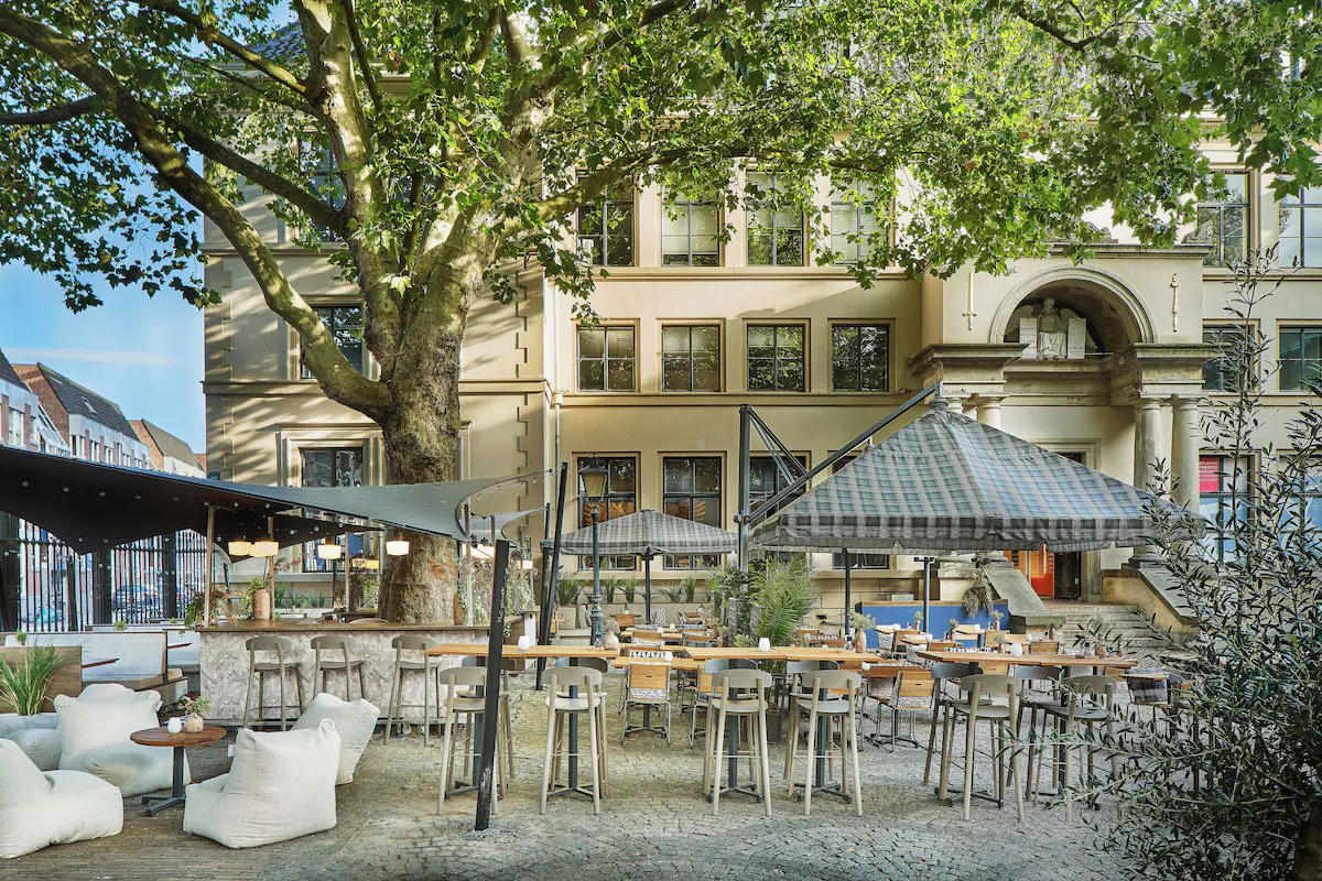 Court Hotel