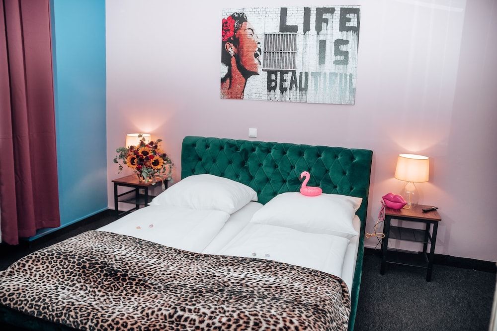 SmartHotel Flamingo self-check-in.