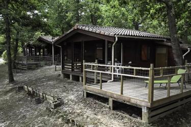 4-persoons Chalet Guzet 3 Rooms 4 People