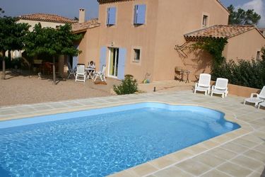 6-person holiday house + Swimming pool