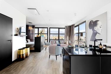 4-person apartment loft with mountain view
