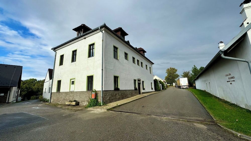 Family Apartments Černice.