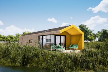 4-persoons bungalow Modern lodge with combimicrowave, sea at just 500m
