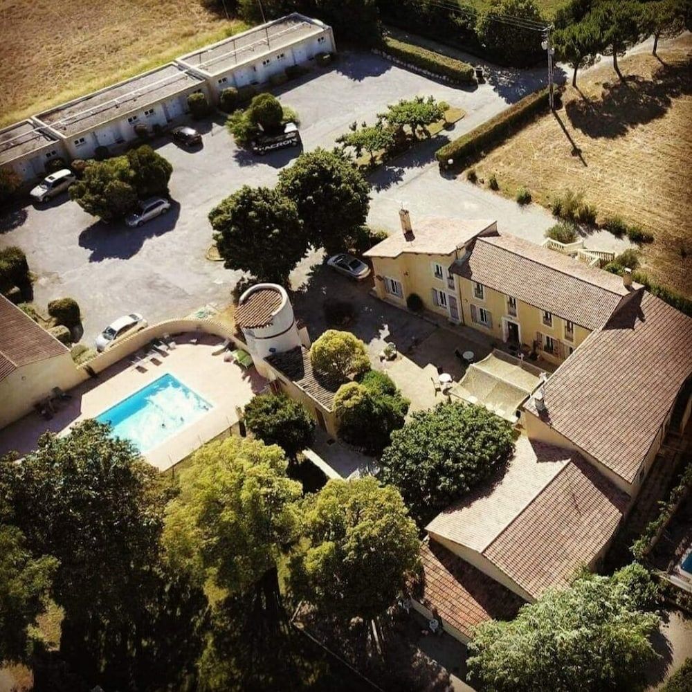 Hôtel Le Mas Des Quintrands.