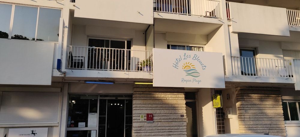 Logis Hotel Les Bleuets.