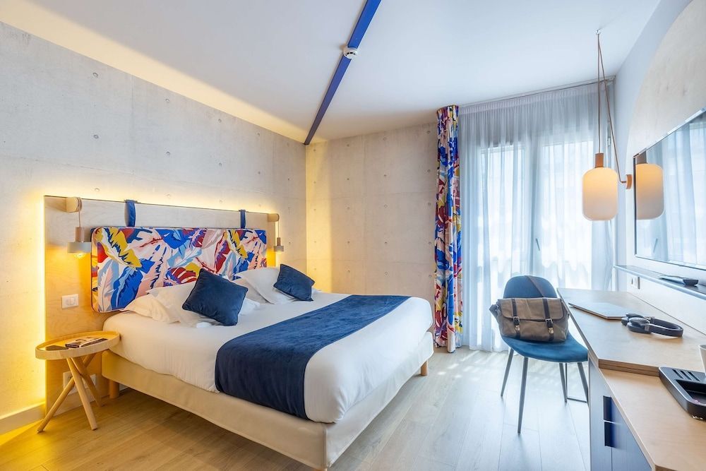 Urban Hotel Aix-les-Bains, BW Signature Collection.