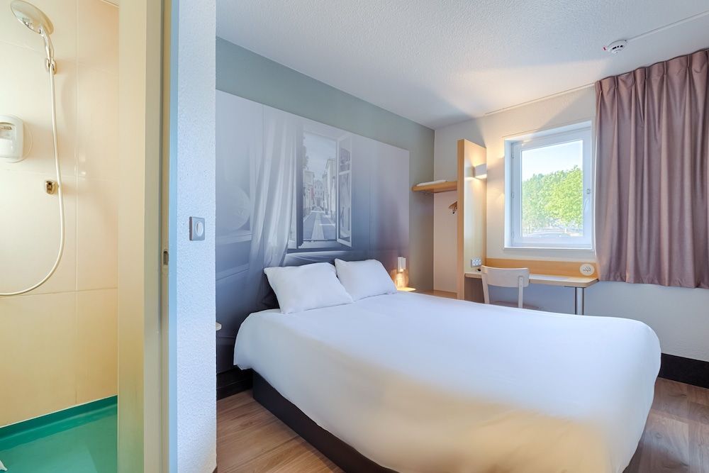 B&B HOTEL AIX EN PROVENCE Pont de l'Arc