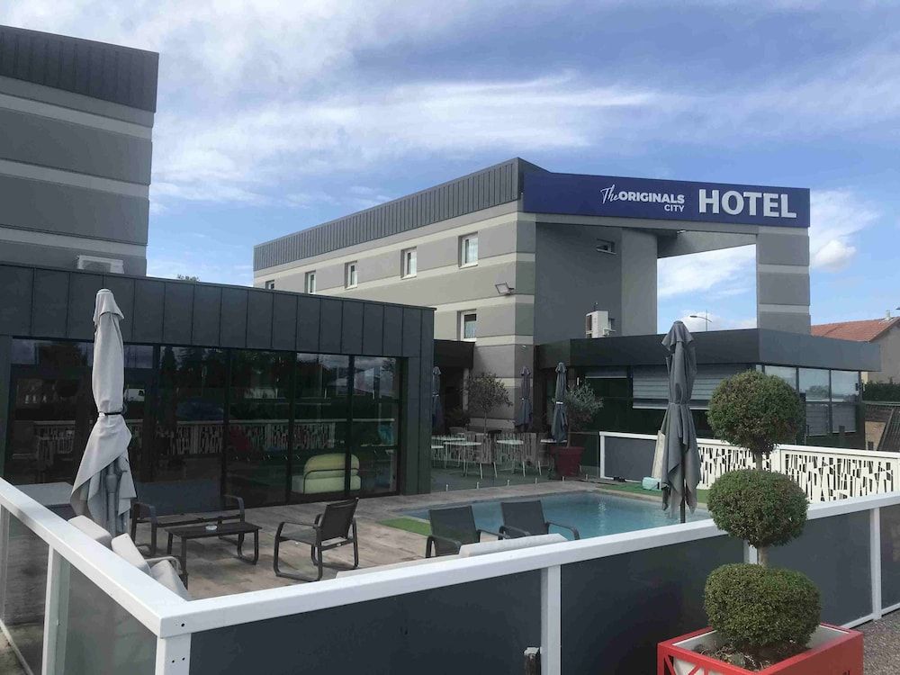 The Originals City, Hôtel Hélios