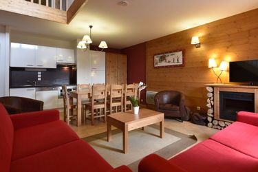 8-person cottage Modern apartment near the ski lift in an authentic village