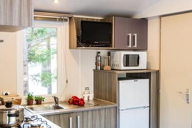 4-persoons bungalow Mobil Home Confort 3 Pièces 4 Personnes Climatisé + TV