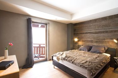 12-persoons bungalow Luxury apartment with a hot tub in the heart of Huez Village