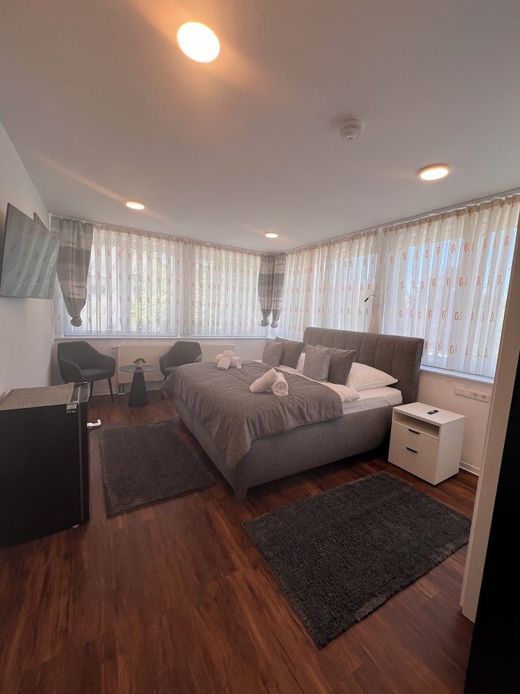 Hotel am Schlossplatz.