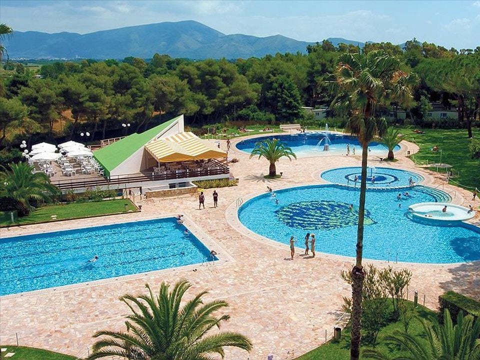 camping-villaggio-baia-domizia