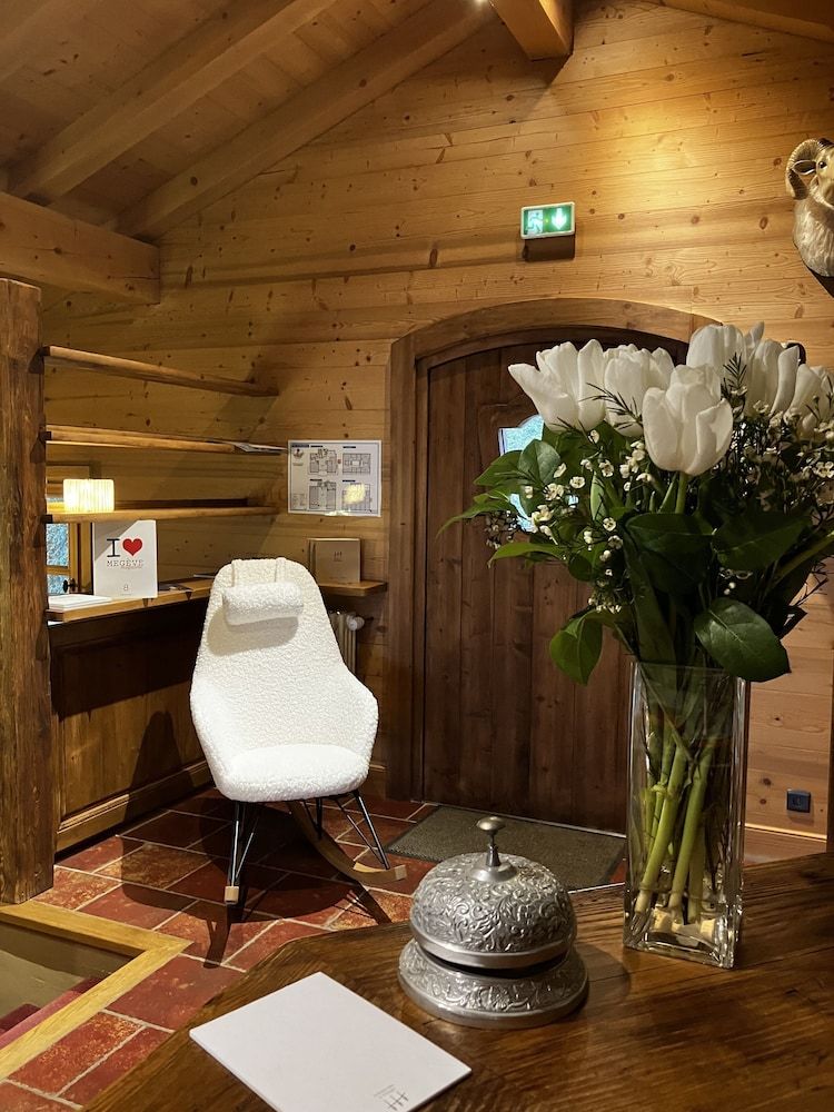 Le Chalet Hotel Cordon.