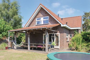 14-person group accommodation HFL123