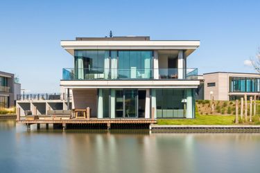 8-Personen Ferienhaus Villa with washing machine, 4 bathrooms, near Veerse Meer