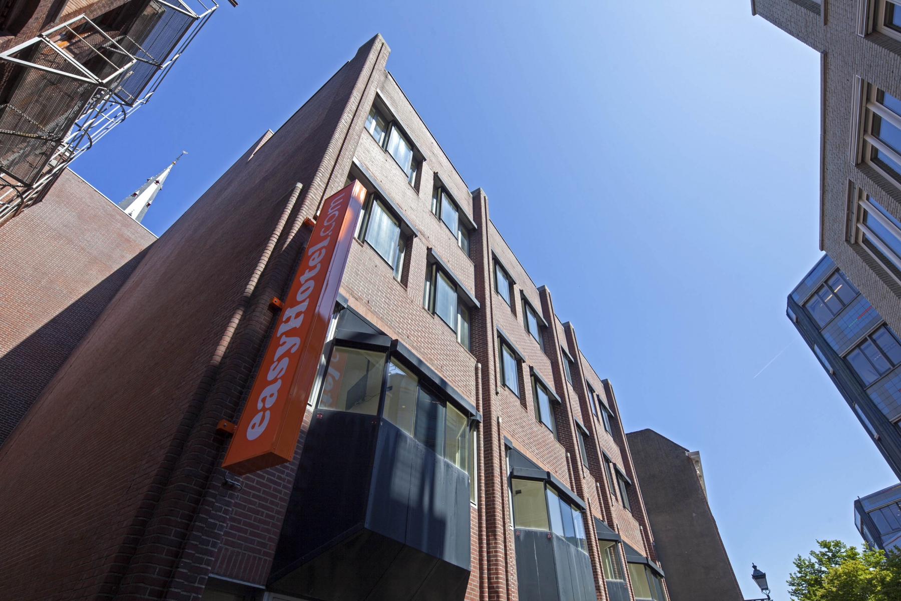 easyHotel The Hague City Centre <br/>51.00 ew <br/> <a href='http://vakantieoplossing.nl/outpage/?id=a27edd3e64af2d9c59c734f5f5545902' target='_blank'>View Details</a>
