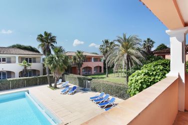 8-persoons bungalow Charming apartment with AC not far from the beautiful coast