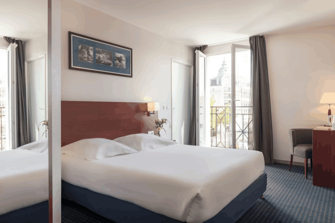 Plessis Parc Hôtel.