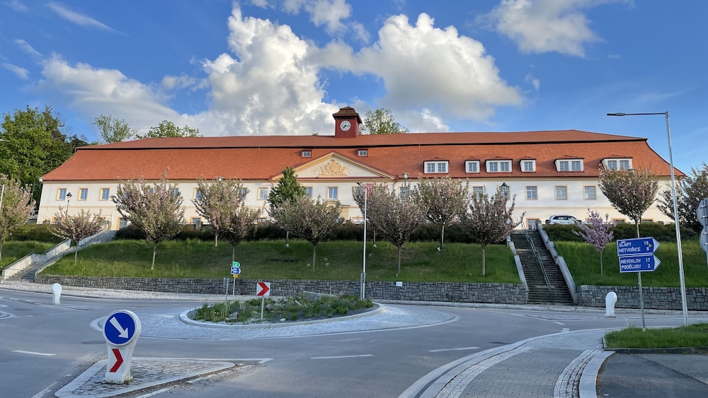 Hotel Týnec