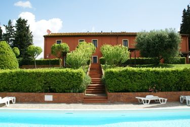 6-persoons bungalow Spacious apartment furnished in Italian style in the hills