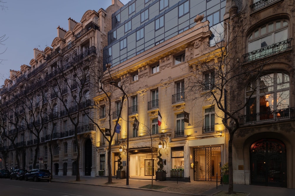 Renaissance Paris Nobel Tour Eiffel Hotel