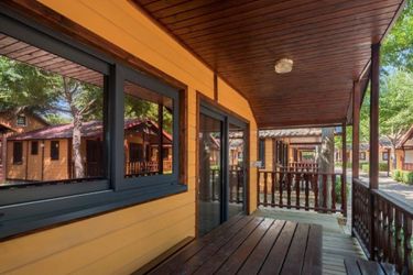 6-Personen Ferienhaus Well-kept bungalow with a veranda at only 200m. from the sea