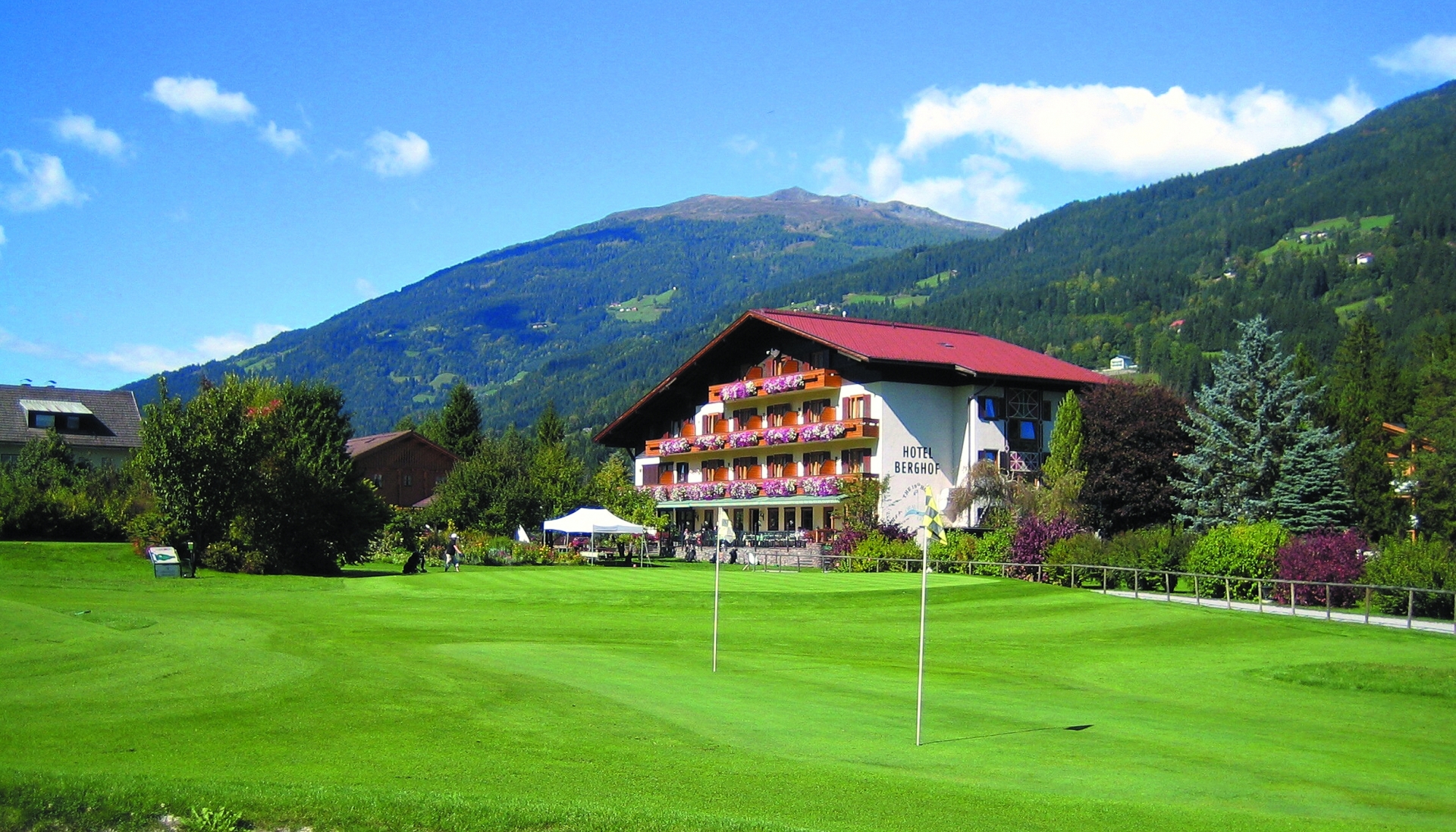 Golfhotel Berghof <br/>82.50 ew <br/> <a href='http://vakantieoplossing.nl/outpage/?id=54b4b17d94f4c04883e2f10c2393349d' target='_blank'>View Details</a>