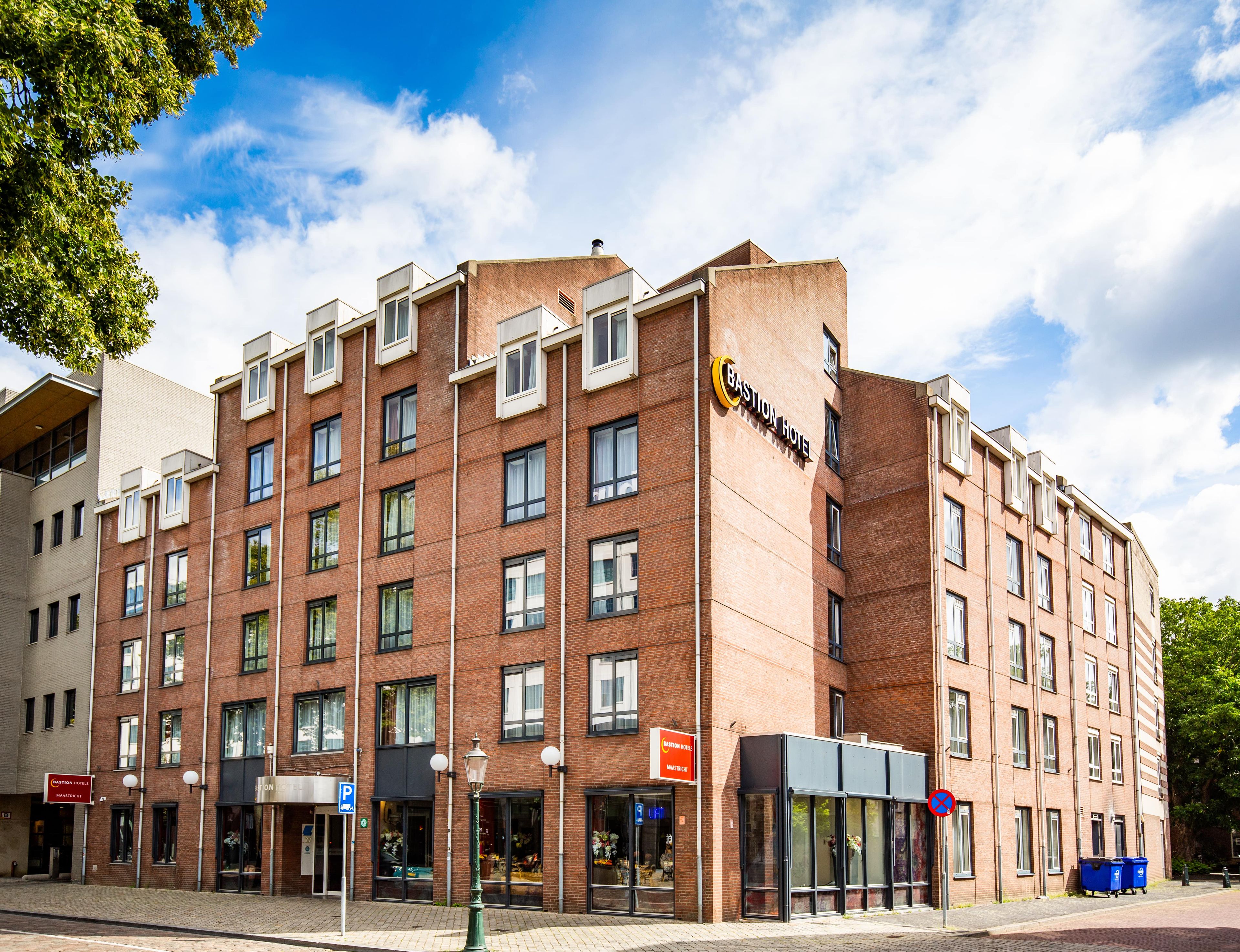 Bastion Hotel Maastricht Centrum <br/>59.00 ew <br/> <a href='http://vakantieoplossing.nl/outpage/?id=1b4b743f5c5c9480d3f6a52d2af3940e' target='_blank'>View Details</a>