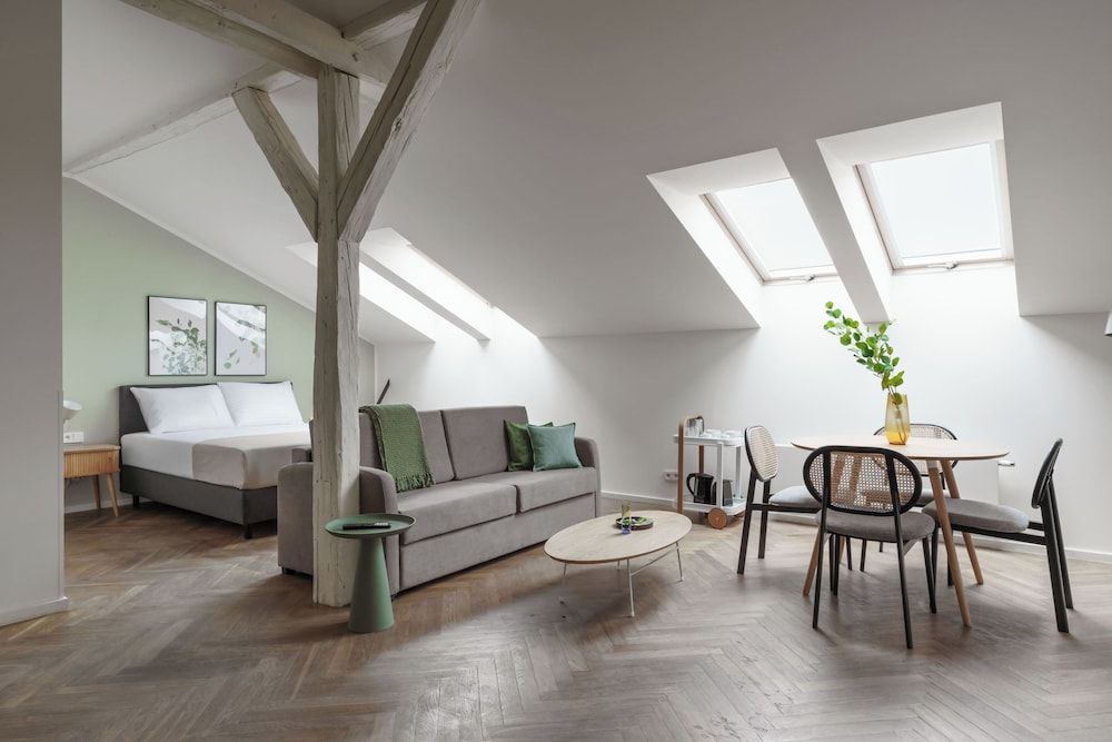 Limehome Prague Halkova.