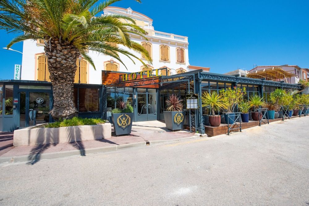 Hotel Restaurant La Villa Arena.