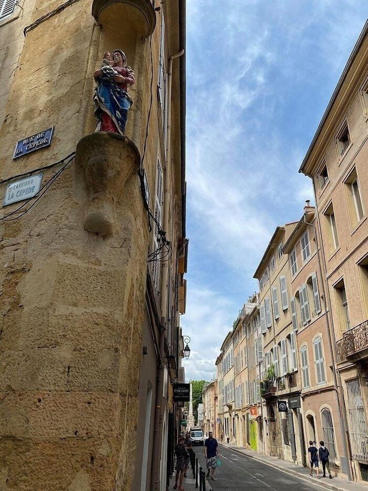 HOTEL Des ARTS AIX Hyper Centre.