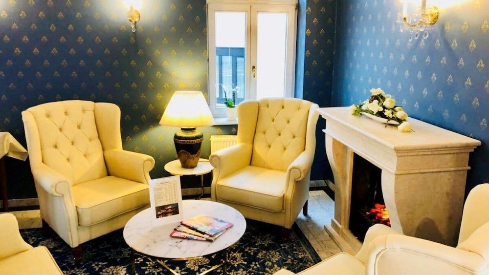 Hotel am Bayrischen Platz.