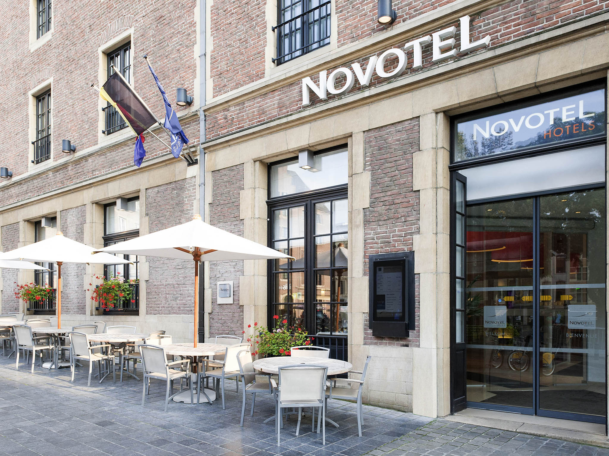 Novotel Brussels off Grand Place <br/>108.89 ew <br/> <a href='http://vakantieoplossing.nl/outpage/?id=992ac190dd49692f5060a019e0af8e3b' target='_blank'>View Details</a>