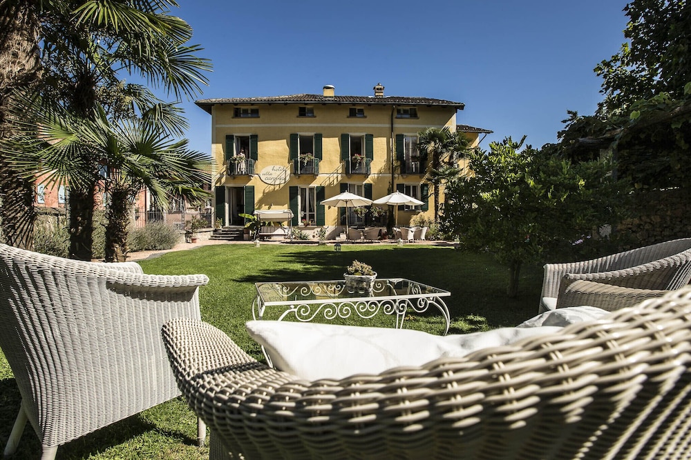 Swiss Historic Hotel Villa Carona