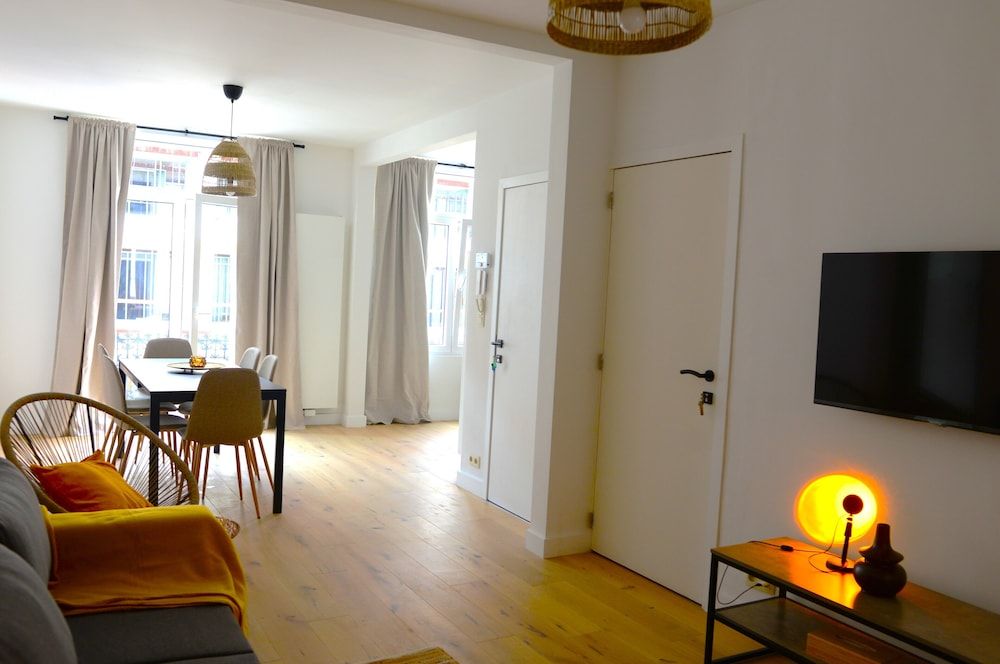 Palace Apartments 2 Bedrooms Antwerp.