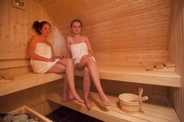 9-person group accommodation Luxe Child Friendly