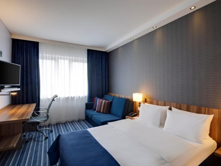 Holiday Inn Express Bremen Airport