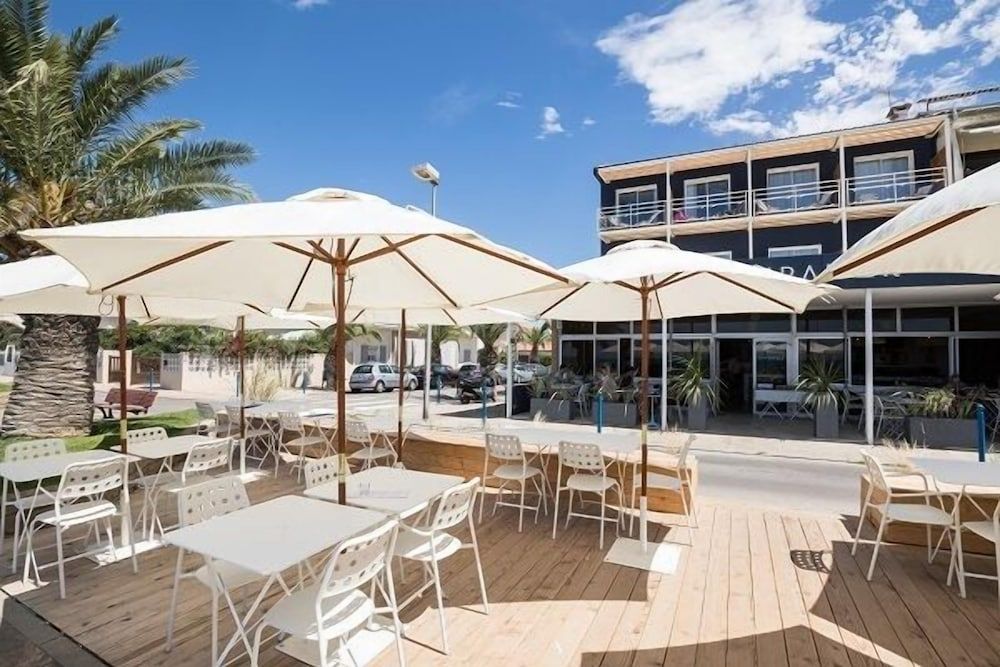 Hôtel Café Miramar.