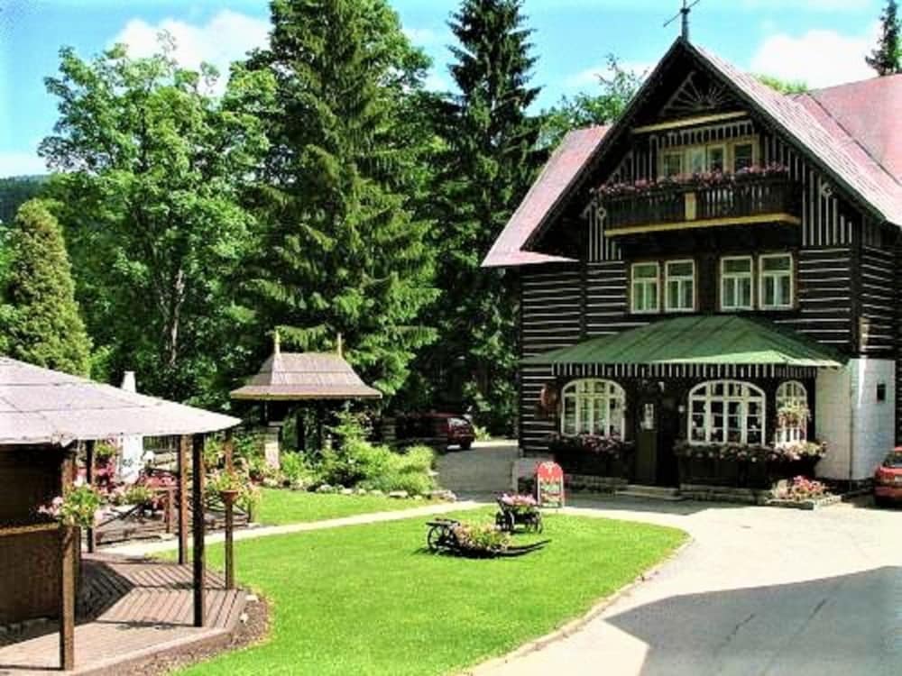 Hotel T?i r?že