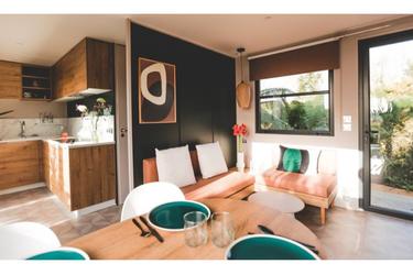 4-persoons Stacaravan Lodge Sunêlia Luxe 2 bdrms